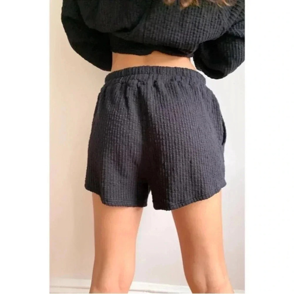 NWT Free People Beach Oasis Set Black Crop Cardigan Sweater Shorts 2 Piece Set - Picture 6 of 15